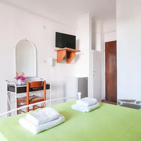 Santorini Hotell 2*
